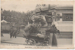 75 PARIS VECU  - Une Marchande De Fleurs - Loten, Series, Verzamelingen