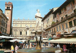 Marchés - Italie - Italia - Verona - Piazza Erbe : La Fontana Di Madonna Verona (1368 - Place Des Herbes : La Fontaine D - Marktplaatsen