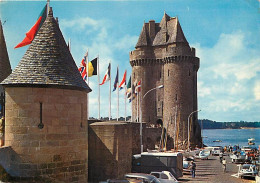 35 - Saint Malo - La Tour Solidor Et L'embarcadère Des Vedettes Pour Dinard - Automobiles - CPM - Voir Scans Recto-Verso - Saint Malo