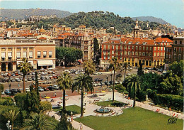 06 - Nice - La Végétation Luxuriante Du Jardin Albert 1er Se Détachant Sur La Place Masséna Et Le Casino Municipal - Aut - Parcs Et Jardins