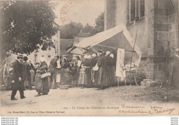 X8- 63) LA COUPE DES CHEVEUX EN AUVERGNE - (TRES ANIMEE - COIFFEUR - VILLAGEOIS - HABITANTS -  2 SCANS ) - Autres & Non Classés