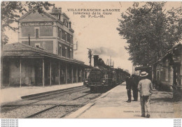 W16-69) VILLEFRANCHE SUR SAONE - INTERIEUR DE LA GARE DU P.L.M.  - ( ANIMATION  - TRAIN  - 2 SCANS ) - Villefranche-sur-Saone