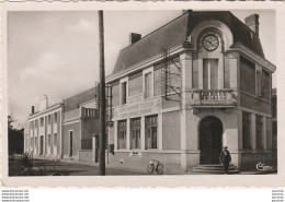 W18-24) MONTPON SUR L'ISLE (DORDOGNE) HOTEL DES POSTES  ET FOYER MUNICIPAL - (  2 SCANS ) - Andere & Zonder Classificatie