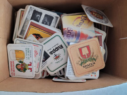 Lot De Plus De 250 Sous Bocks , Toutes Région Et Tout Pays - Beer Mats