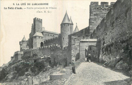 11 - CITE DE  CARCASSONNE - LA PORTE D'AUDE - Carcassonne