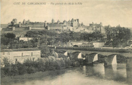 11 - CITE DE  CARCASSONNE - VUE GENERALE DU COTE DE LA VILLE - Carcassonne