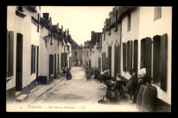 62 - ETAPLES - UNE RUE DE PECHEURS - Etaples