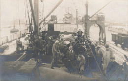 CARTE PHOTO - Débardeurs Au Port - Anvers - Animé - Bateau - Carte Postale Ancienne - Photographie