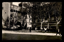 66 - PERPIGNAN - PORTE NOTRE-DAME ET PLACE DU CASTILLET - Perpignan