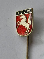 INSIGNE   BOUTONNIERE,,,S. C.  WESTFALIA  04 ,,,HERNE,,,ANNEES 1950/60     TBE - Apparel, Souvenirs & Other