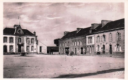 56 - Morbihan - GUISCRIFF - Place Du Centre Et La Mairie - Puits - Other & Unclassified