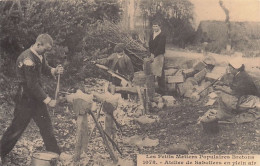 Les Petits Metiers Populaires Bretons - Atelier De Sabotiers En Plein Air -  Reproduction Cecodi - Artisanat