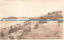 R679116 Brighton. Beach And West Pier. Daily News Wallet Guide Series - Monde