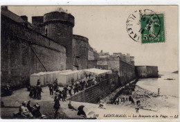 St Saint Malo Les Remparts Et La Plage - Saint Malo