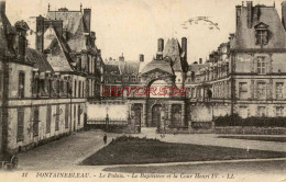 CPA FONTAINEBLEAU - LE PALAIS - LE BAPTISTERE ET LA COUR - LL - Fontainebleau