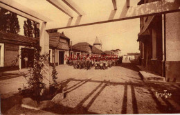 CPA ILE D'OLERON - MAISON HEUREUSE - RENTREE DE PROMENADE - Ile D'Oléron