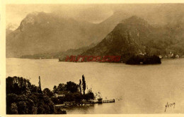 CPA ANNECY - ET SON LAC - Annecy