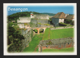 Pas Courant - BESANCON (25 Doubs) L'Entrée De La Citadelle Construite Par Vauban - Besancon