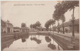 CPA  Hallencourt (80)  La Place Des Mares    Ed Seclet      1934 - Sonstige & Ohne Zuordnung