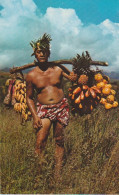 Cpsm Un Porteur De Fruits - Französisch-Polynesien