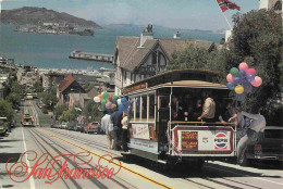 Trains - Tramways - San Francisco - A World Renowned San Francisco Cable Car With Alcatraz Island And The San Francisco  - Strassenbahnen