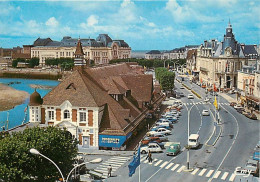 14 - Trouville - Le Boulevard Fernand Moureaux. A Gauche, Le Marché Aux Poissons, La Touques Et Le Casino - Automobiles  - Trouville