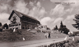 A24375 - View Of Predeal - Rest House And A Vintage Car Postcard Romania 1961 - Rumänien