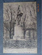 JARDIN DU LUXEMBOURG   MONUMENT ELEVE A LA MEMOIRE DE LECONTE DE LISLE - Autres & Non Classés