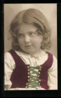 Foto-AK GL Co Nr. 1360-6: Kleines Mädchen Im Dirndl  - Fotografie