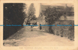 R679474 Bazenville. Calvados. L Ecole Et La Mairie - Monde