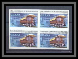 Ghana N° 638 BLOC 4 Train Trains / CHEMIN DE FER PAY ET BANK CAR Non Dentelé Imperf ** MNH - Treinen