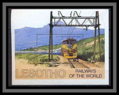 Lesotho BLOC N° 27 Train Trains - 1972 THE BLUE Train Trains COTE 7.40 - Trains