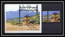 Lesotho BLOC N° 27 + TIMBRE Train Trains - 1972 THE BLUE Train Trains COTE 14.8 - Treinen