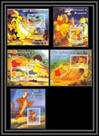 Liberia 043 Lot De 5 Blocs MNH Disney Disney 50th Anniversary Winnie The Pooh MNH ** - Disney