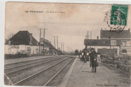 Champagné - La Gare Et Les Quais - Autres & Non Classés