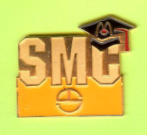 Pin's Mac Do McDonald's SMC Chapeau De Graduation  - 4A25 - McDonald's