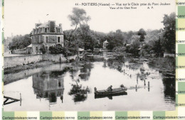 00225 ● Vienne POITIERS Barque Pêcheur Vue Sur Le CLAIN Prise Du Pont JOUBERT CPA 1920s - PAPEGHIN N°44 - Poitiers