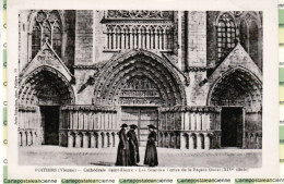 00231 ● Vienne POITIERS Cathedrale Saint PIERRE Grandes Portes Façade Ouest XIVe - Photo Jules ROBUCHON N°38 - Poitiers