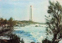 FRANCE - Sur La Côte De Lumière - Les Sables D'Olonne - Le Phare De L'Armendèche Par Tempête - Carte Postale Ancienne - Sables D'Olonne