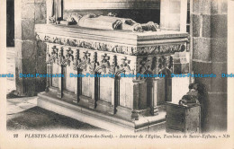 R679814 Plestin Les Greves. Cotes Du Nord. Interieur De L Eglise. Tombeau De Sai - Monde