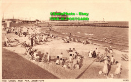 R352469 Lowestoft. The Sands And Pier. J. Salmon. 1950 - Mondo