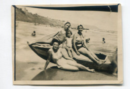 Photo Originale , Souvenir , Femmes Et Enfants  En Maillot De Bain  , Dim. 8.5 Cm X 6.0 Cm - Anonieme Personen