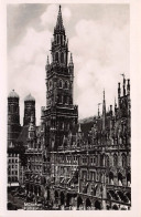 München - Rathaus Mit Türmen Der Frauenkirche Ngl #155.180 - Sonstige & Ohne Zuordnung