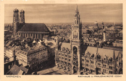 München - Rathaus Und Frauenkirche (Dom) Ngl #155.145 - Sonstige & Ohne Zuordnung