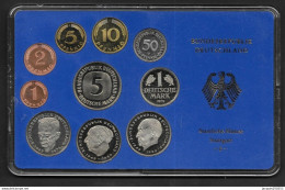 Fleurs De Coins De Pièces ALLEMAGNE 1979 F VOIR CONTENU 12,68 MARK - Ongebruikte Sets & Proefsets