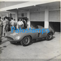 229992 ARGENTINA AUTOMOBILE CAR RACE AUTO DE CARRERA FERRARI AUTODROMO 1000 KM 1956 13.5 X 13.5 CM PHOTO NO POSTCARD - Other & Unclassified