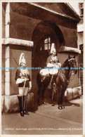 R168304 Horse Guards Sentries. Whitehall. London. Valentines. RP. 1938 - Monde