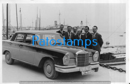 229996 AUTOMOBILE CAR AUTO MERCEDES BENZ 220 SE RUNNER MAHLE SOCHER SCHOCK & OTHER 18 X 12.5 CM PHOTO NO POSTCARD - Other & Unclassified