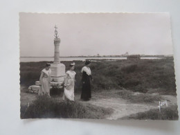 LES SAINTES-MARIES DE LA MER (B. Du-R.) - Arlésiennes - Saintes Maries De La Mer