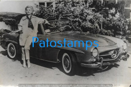 229999 AUTOMOBILE CAR AUTO MERCEDES BENZ & ARTIST ZSA GABOR ACTRESS 18 X 12.5 CM PHOTO NO POSTCARD - Altri & Non Classificati